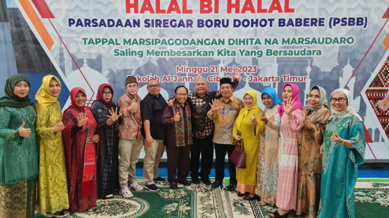 Keluarga Besar DPP Parsadaan Siregar Boru Dohot Babere Gelar Halalbihalal, Kiman Siregar Beri Apresiasi Kepada Tokoh Tabagsel