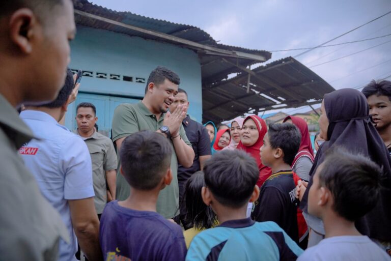 Camat Medan Denai Lemah Pengawasan, Bobby Nasution Temui Warga Dengar Persoalan