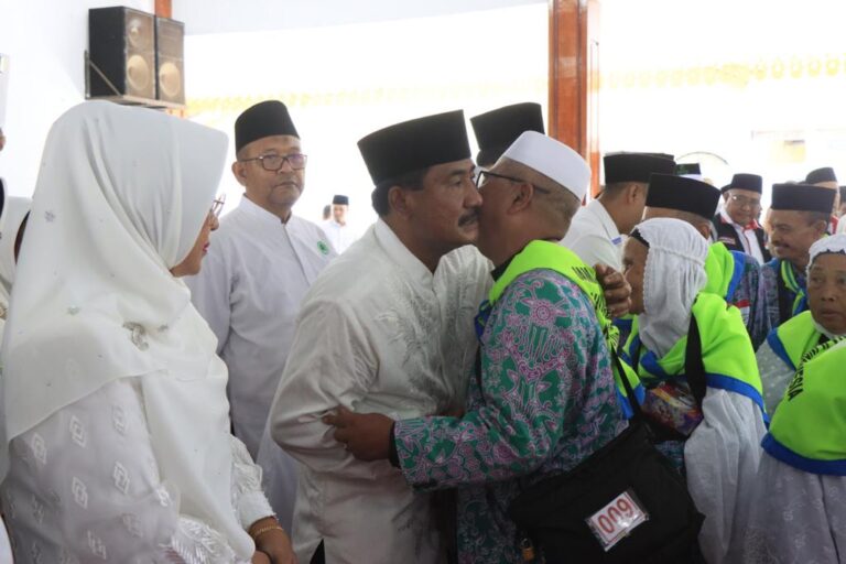 Wali Kota Binjai Lepas 249 Orang Jamaah Haji Asal Binjai