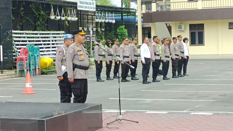 Kasat Binmas Berikan Arahan kepada Personel Polrestabes Medan