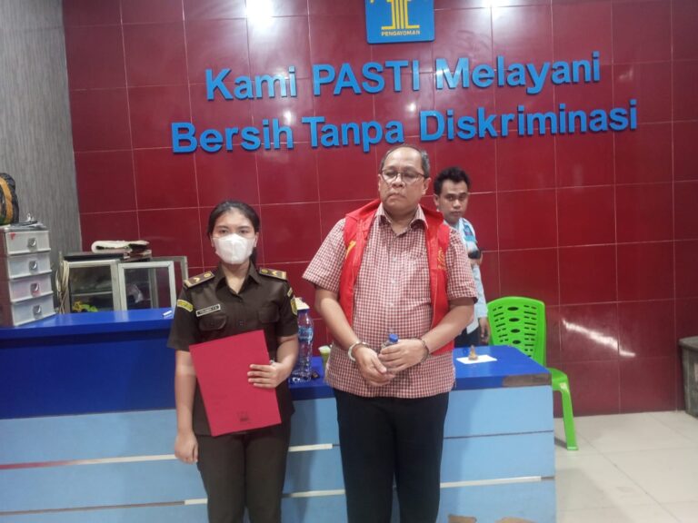 Eks Kadinkes Ditahan Kejari Deliserdang 