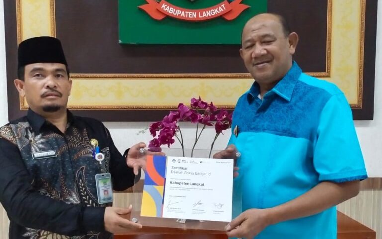 Pendidikan Langkat Raih Peringkat Pertama Sertifikat Daerah Fokus Belajar dari Kemendikbud Ristek RI