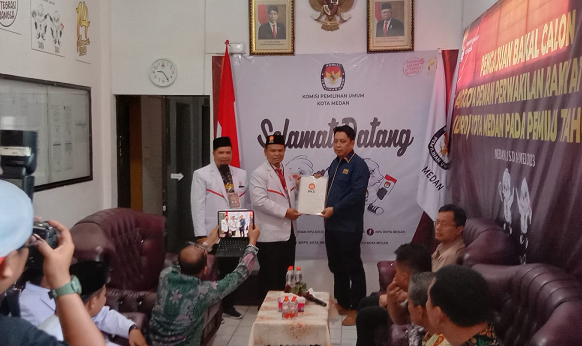 PKS Resmi Daftarkan 50 Bacaleg ke KPU Medan