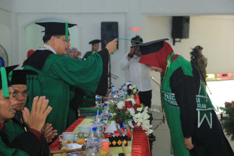 Ratusan Mahasiswa UIN Syahada Padang Sidempuan Diwisuda