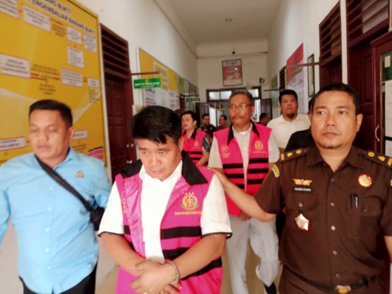 Kejari Tetapkan Penahanan 3 Tersangka Korupsi Pembangunan RPS di SMKN 2 Sidempuan