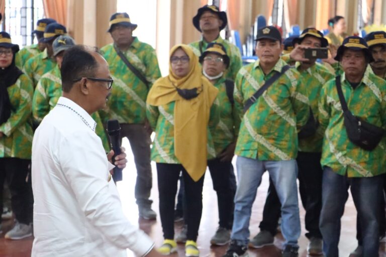 Wakil Bupati Simalungun Berangkatkan Kontingen Ke Penas Petani Nelayan Ke XVI Tahun 2023