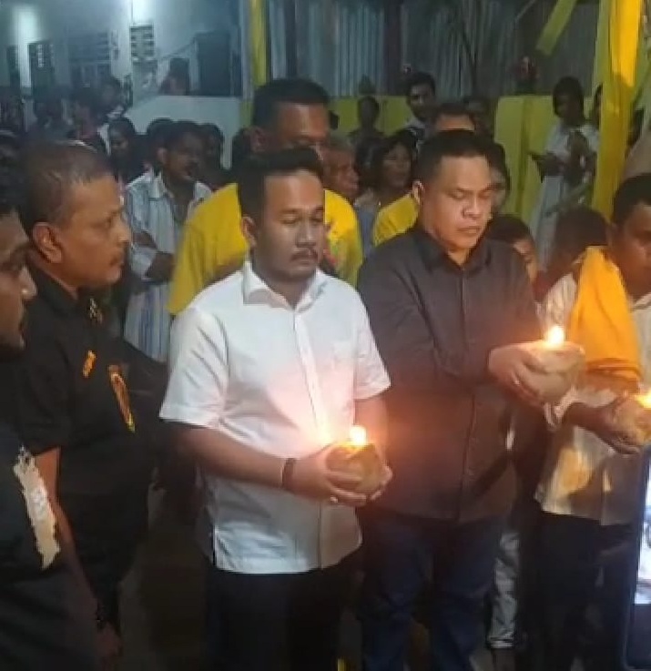 2 Bacaleg Partai Golkar Hadiri Perayaan Adi Tirula di Kuil Teratai Pasiran Kumar
