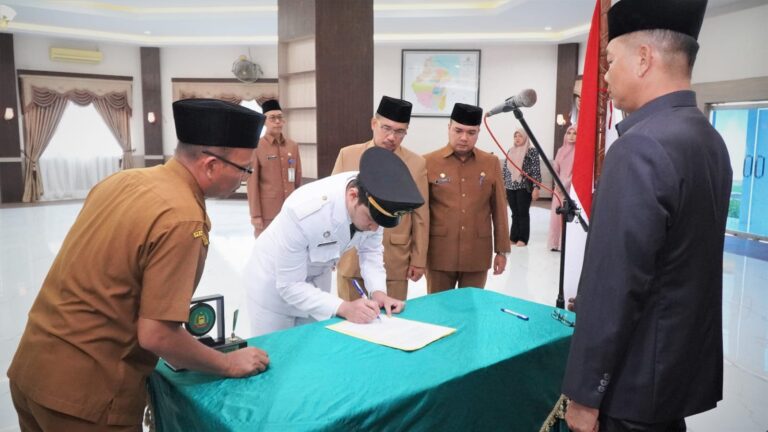 Tiga Orang Eselon III Pemkab Langkat Dilantik