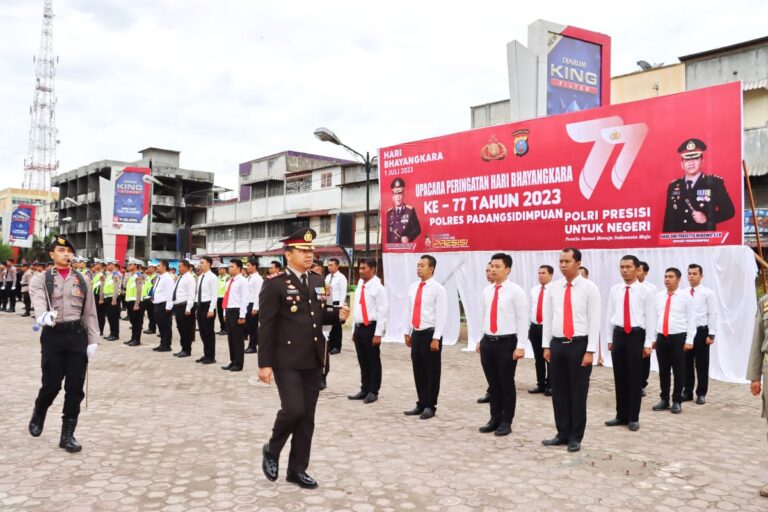 AKBP Dwi Prasetyo Pimpin Upacara Hut Bhayangkara ke 77