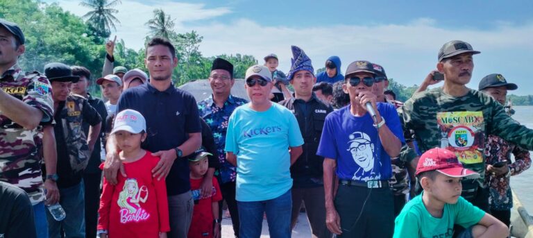 Pemerintahan Desa Pantai Cermin Semarakkan HUT RI Ke-78 Dengan Kegiatan Lomba Sampan Dayung