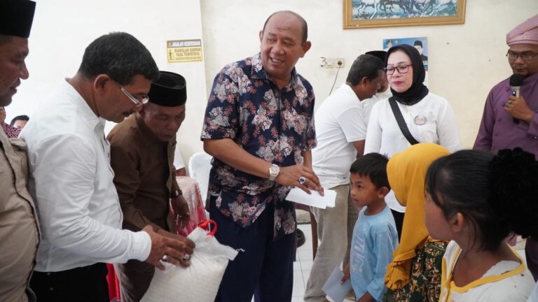 Ikut Santuni Anak Yatim Bersama FSKS, Ke Depan Syah Afandin Sedekahkan 1 Ton Beras Tiap Bulan