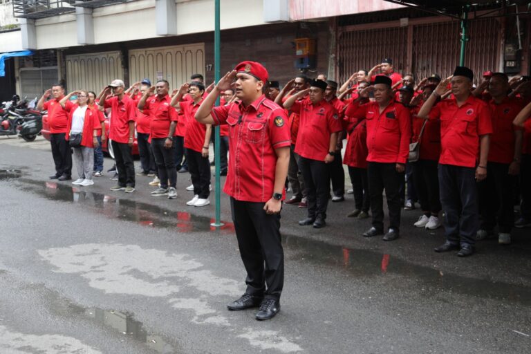 Peringati HUT RI ke – 78, DPC PDI Perjuangan Medan Gelar Upacara dan Perlombaan