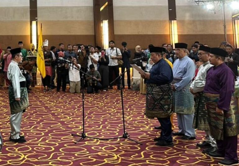 Said Aldi Al Idrus Lantik Pengurus DMDI Riau Disaksikan Yang di-Pertua Negeri Malaka Malaysia