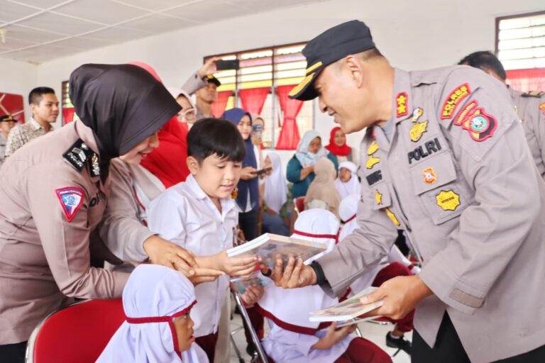 Kapolres Padangsidimpuan, Ini Wujud Kepedulian Polri Untuk Anak SLB