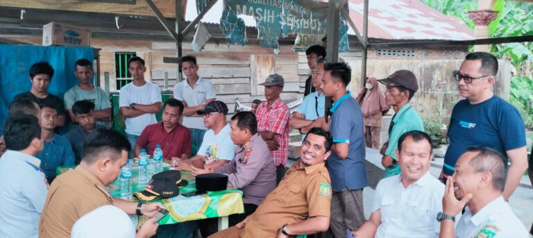 Aksi Kedua Demo Warga Turun Kejalan Lintas Provinsi Tuntut Perbaikan Jalan Dan Penindakan Truk Melebihi Tonase