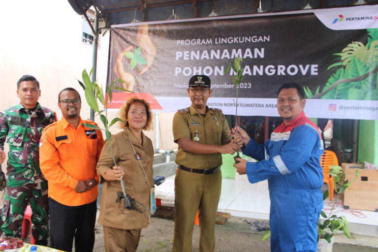Lestarikan Lingkungan Belawan, Pertagas ONSA Menanam 500 Pohon Mangrove