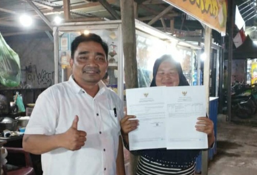Rion Arios Melayani Masyarakat Urus NIB Secara Gratis