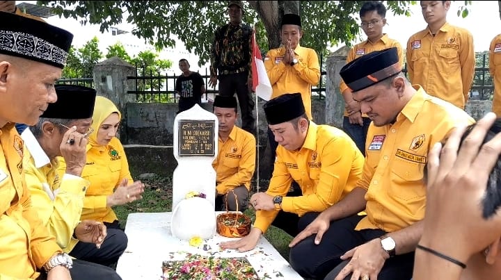 Peringati HUT Golkar ke 59, Darma Putra Rangkuti Ziarah ke Makam Pendiri MKGR