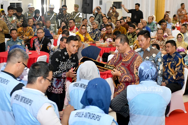 Buka Roadshow Bus KPK 2023, Pj Gubernur Sumut ajak Dorong Budaya Antikorupsi