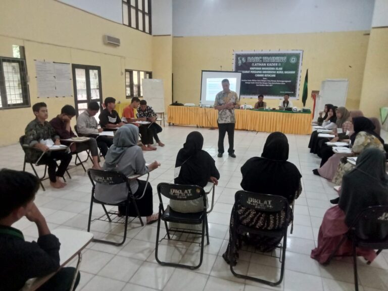 Rektor UNH Buka Basic Training HMI Cabang Kutacane