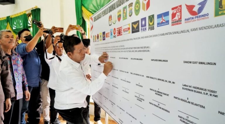 Bupati Simalungun, Forkompinda dan Peserta Pemilu Tandatangani Deklarasi Pemilu Damai 2024