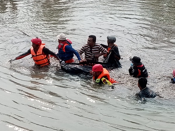Tim SAR Berhasil Temukan Dua Bocah yang Hanyut di Sungai Batang Angkola 