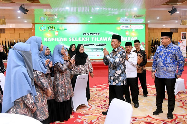 Pj Gubernur Sumut Lepas Kafilah Sumut untuk Mengikuti STQ Nasional XXVII di Jambi