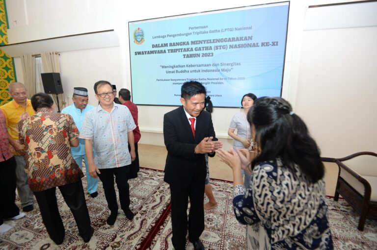 Pj Gubernur Hassanudin Lepas Kontingen Sumut untuk Mengikuti STG XI Magelang    