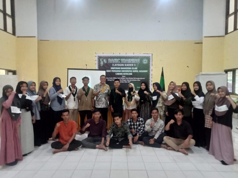 Rektor UNH Buka Basic Training HMI Cabang Kutacane