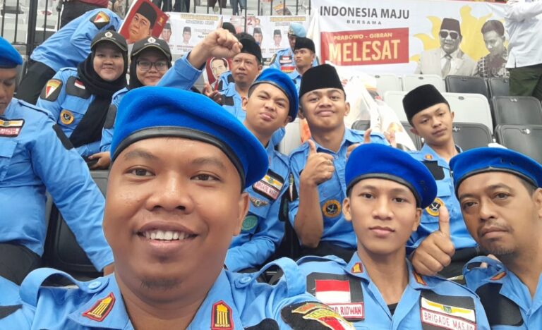 Datang Dengan Ikhlas, Ribuan Massa Pemuda Remaja Masjid Hadiri Deklarasi Prabowo – Gibran