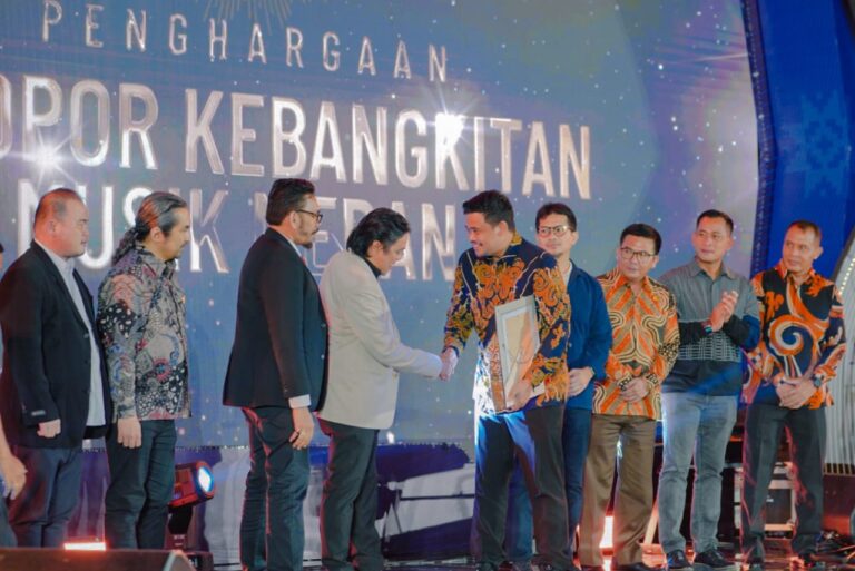 Peduli Musisi, Bobby Nasution Terima Penghargaan PKMM dan Dinobatkan Anggota Kehormatan PAPPRI