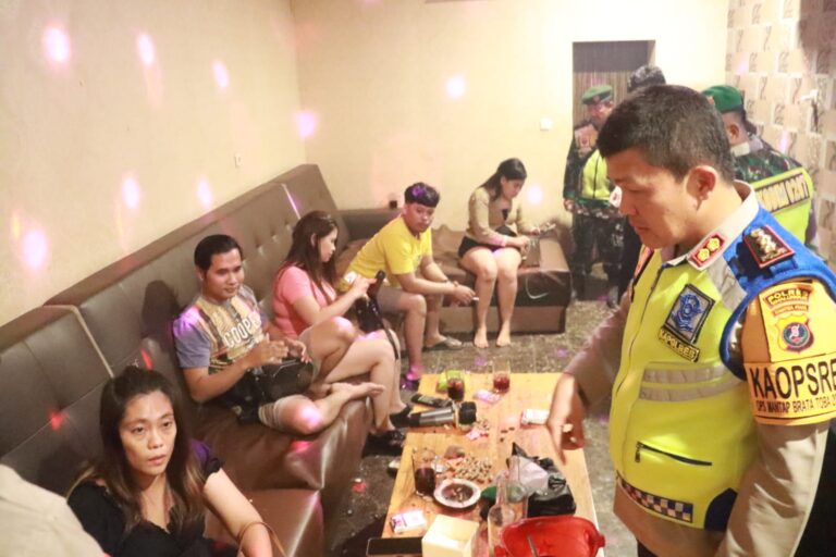 Kapolres Simalungun Razia Tempat Hiburan Malam di Perdagangan, Pengunjung Tes Urine