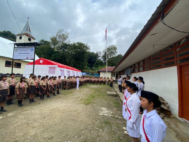 Pasca Banjir Bandang, SMPN 2 Harian Rayakan Hari Guru ke-78 di Tempat Relokasi 