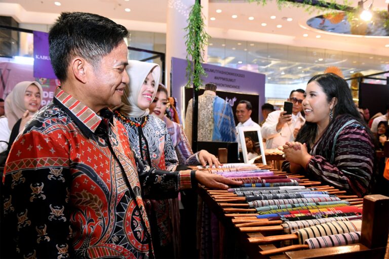 Pj Gubernur Hassanudin Buka Sumut Fashion Week, Dukung Industri Kreatif Semakin Eksis di Pasar Internasional