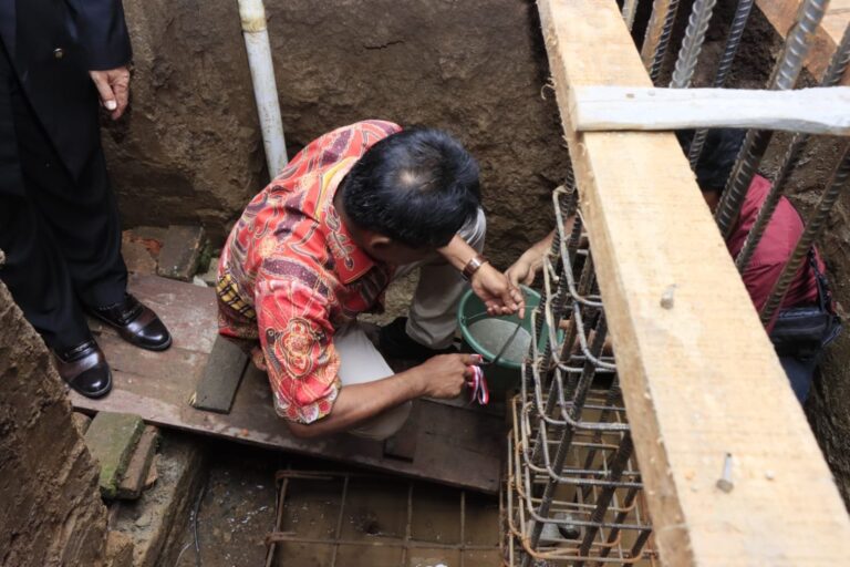 Wali Kota Binjai Letakkan Batu Pertama Pembangunan Gereja HKBP Binjai Baru