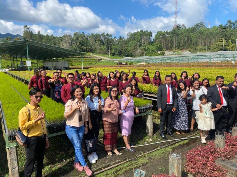 SMA Negeri 2 Balige Kunjungi TPL, Perusahaan Siap Mendukung Peningkatan Mutu Pendidikan 