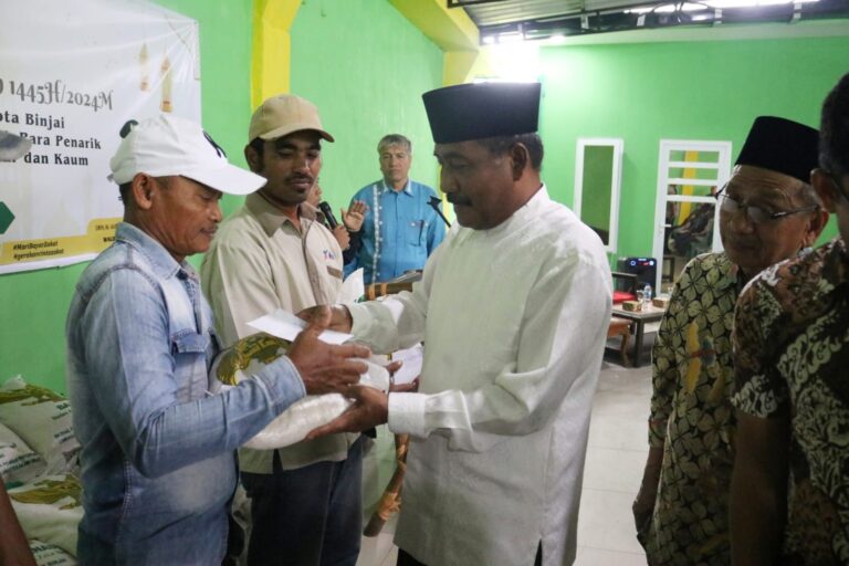 Sambut Bulan Ramadhan, Baznas Bagikan Paket Sembako Kepada 2230 Mustahik