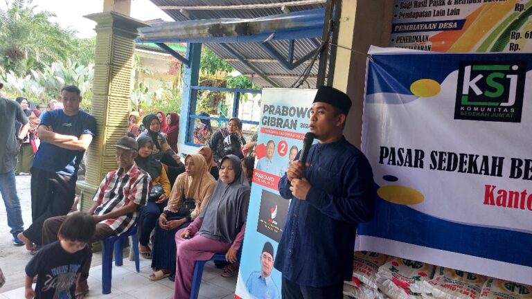 Ustadz Abbas Rambe Buka Pasar Sedekah Sembako Murah di Kabupaten Langkat