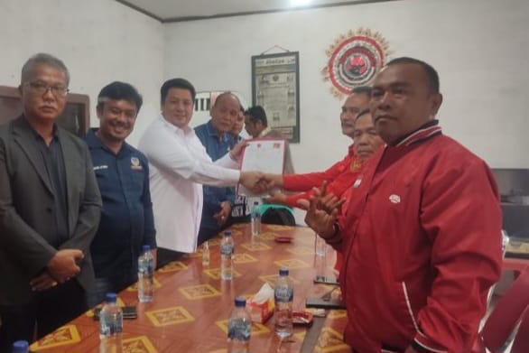Martua Sitanggang Dampingi Vandiko Timotius Gultom Daftar ke PDI Perjuangan
