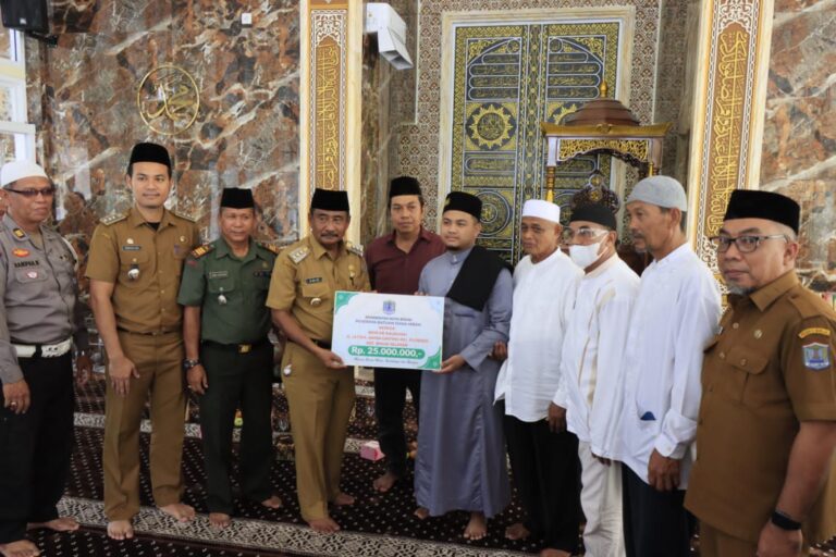 Hadiri Halalbihalal, Wali Kota Binjai Serahkan Bantuan Dana Hibah Untuk Masjid Al Musanif Ar Raudhah