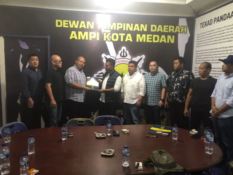 DPD AMPI Kota Medan serahkan SK PLT untuk 3 Kecamatan di Kota Medan