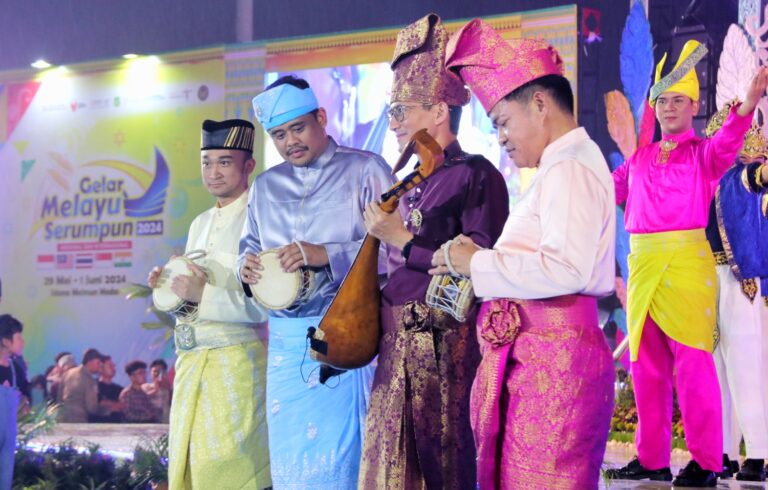 Pj Gubernur Sumut Bersama Menparekraf Hadiri Pembukaan Gemes ke-7