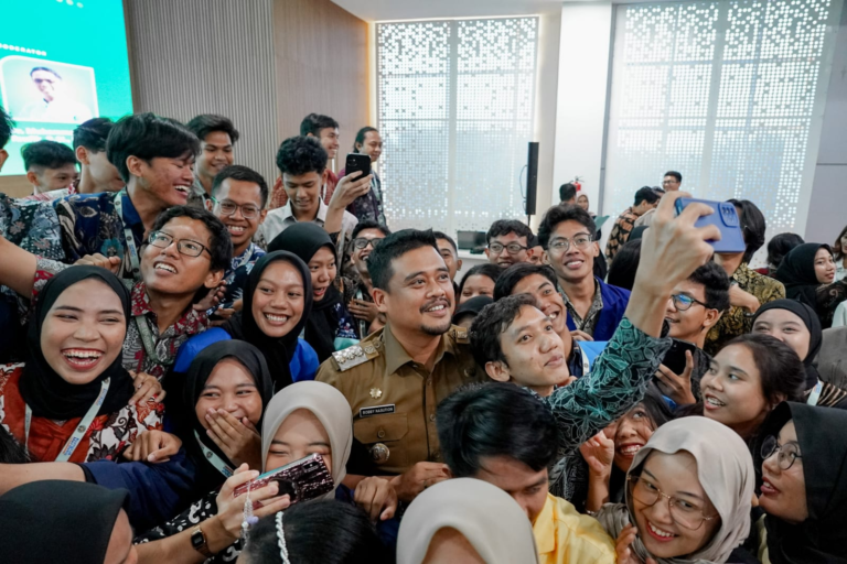 Bobby Nasution Keynote Speaker Talk Show “Kepemimpinan di Sumut”