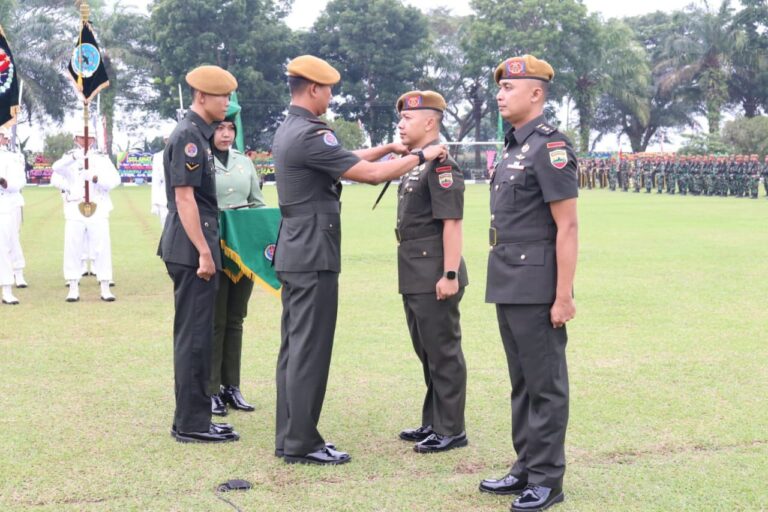 Kaban Kesbangpol Kota Binjai Hadiri Sertijab Komandan Batalyon Arhanud II/WBY