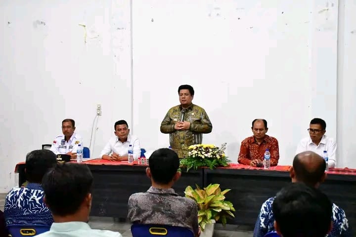 Siap Berdiskusi, Bupati Samosir Ajak Kades Melayani Masyarakat dengan Tulus