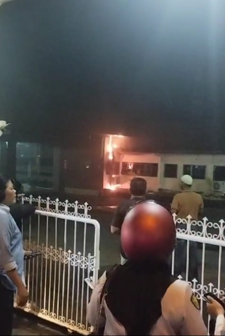 Mapolres Padangsidimpuan Terbakar, Api Berhasil Dipadamkan