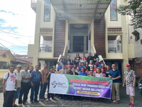 HKBP Pagaran Nauli Gelar Bersih Gereja Bersama