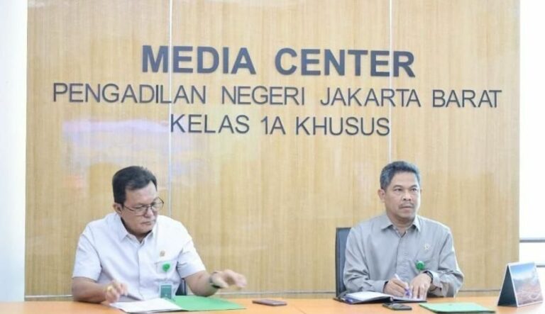 Ketua PN Jakarta Barat Dahlan Pimpin Rapat Evaluasi Kinerja Kepaniteraan Perdata