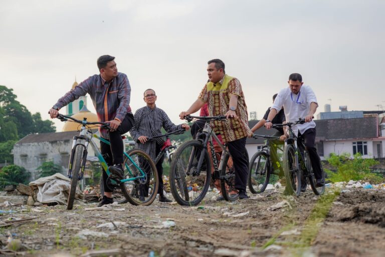 Tinjau Revitalisasi Taman Cadika, Wali Kota:  Harapannya Masyarakat Menjaganya