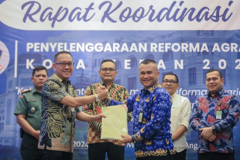 Gelar Rakor Reforma Agraria, BPN Medan Serahkan 50 Sertifikat Elektronik Aset Pemko